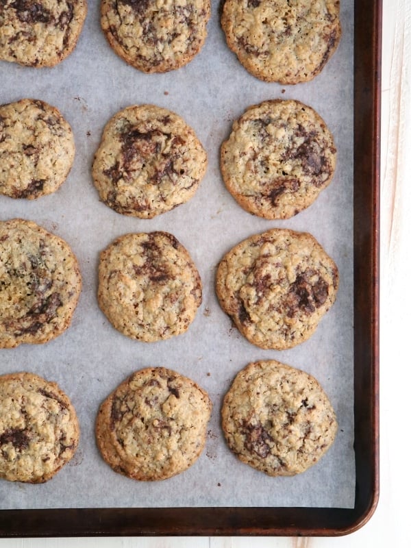 Flourless Oatmeal Chocolate Cookies | completelydelicious.com