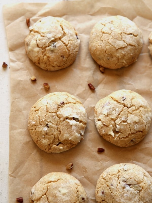Brown Butter Cinnamon Crinkle Cookies with Pecans | completelydelicious.com