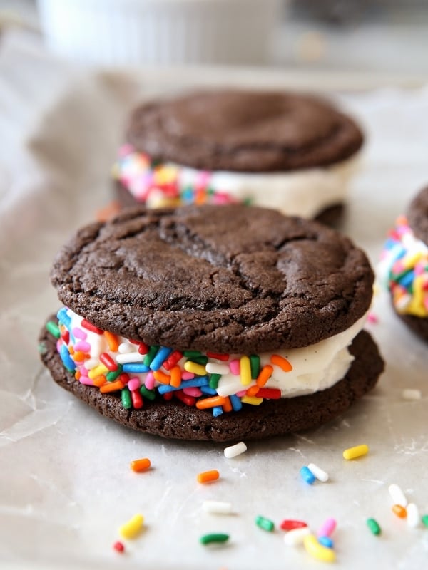Chocolate Cookie Ice Cream Sandwiches | completelydelicious.com