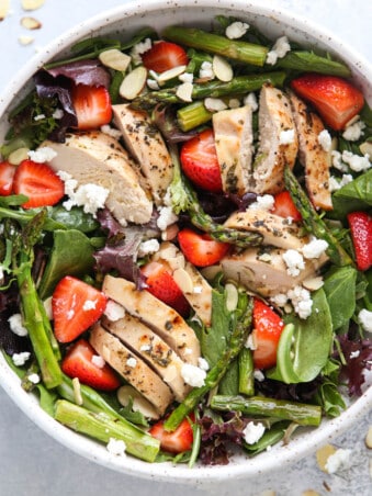 This strawberry asparagus salad with chicken is light and healthy and perfect for spring!