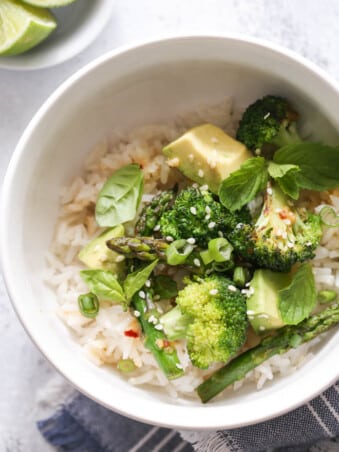 Light, healthy and flavorful coconut veggie rice bowls