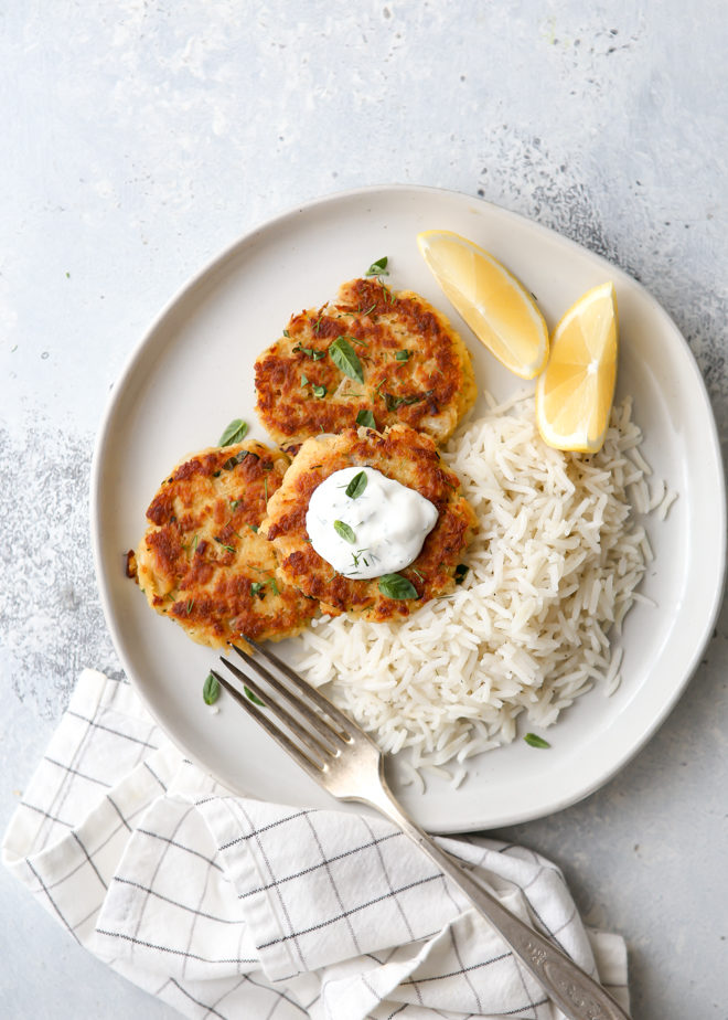 These easy 5-ingredient salmon patties are a great light meal!