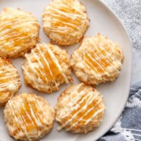 These pineapple coconut macaroons are sunny and delicious tropical cookies!
