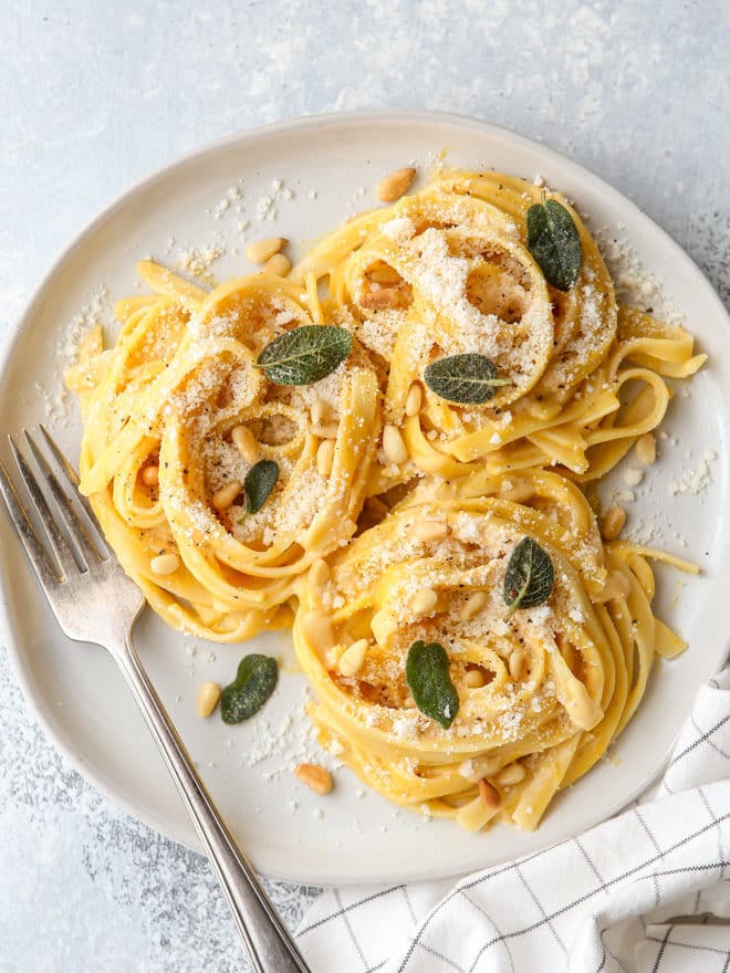 This rich and creamy pumpkin alfredo pasta is made with canned pumpkin puree and a dash of nutmeg. 