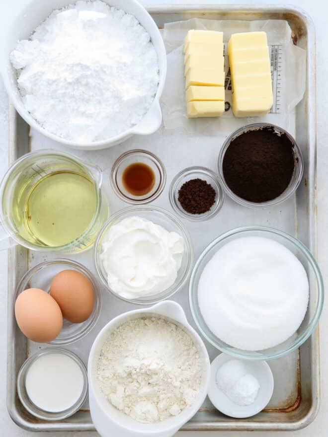 Ingredients for Oreo cupcakes
