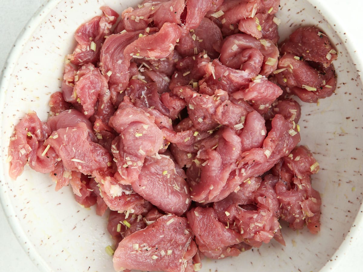 stir-fried thai lemongrass pork